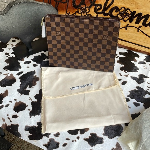 Louis Vuitton Brown Checkered Pouch - Picture 1 of 5